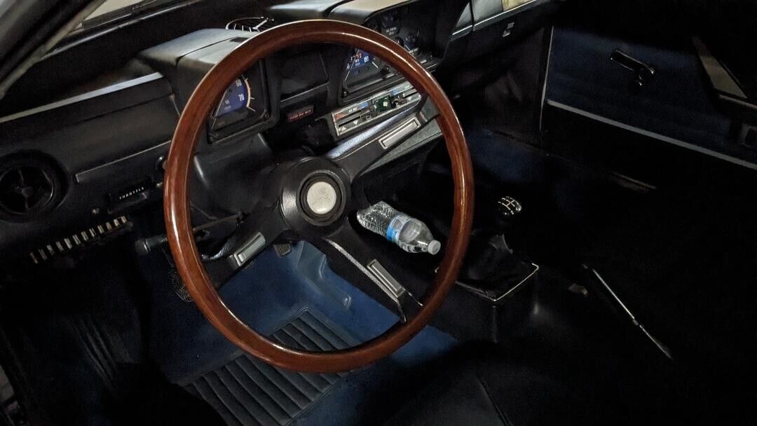 Alfa-Romeo-Alfetta-1976-Coupe-11