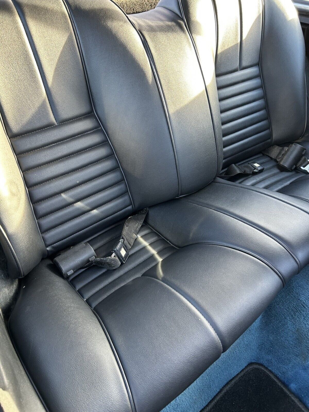 Alfa-Romeo-Alfetta-1976-Coupe-12