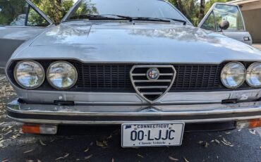 Alfa-Romeo-Alfetta-1976-Coupe-3