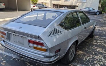 Alfa-Romeo-Alfetta-1976-Coupe-7