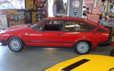 Alfa-Romeo-GTV-6-1984-Coupe-2