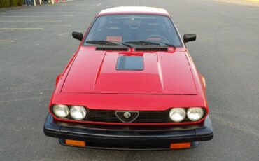 Alfa-Romeo-GTV-6-1984-Coupe-21