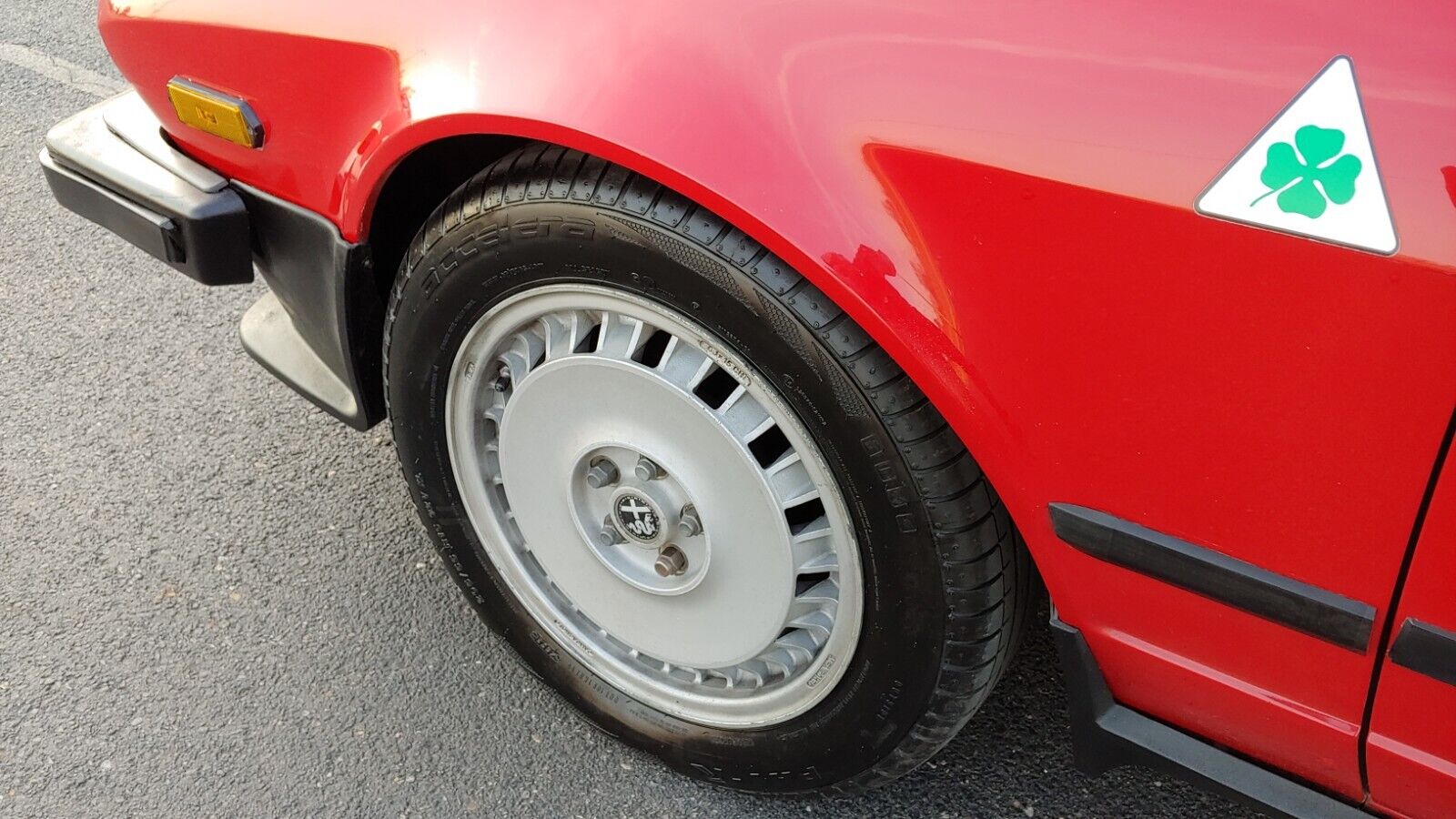 Alfa-Romeo-GTV-6-1984-Coupe-4