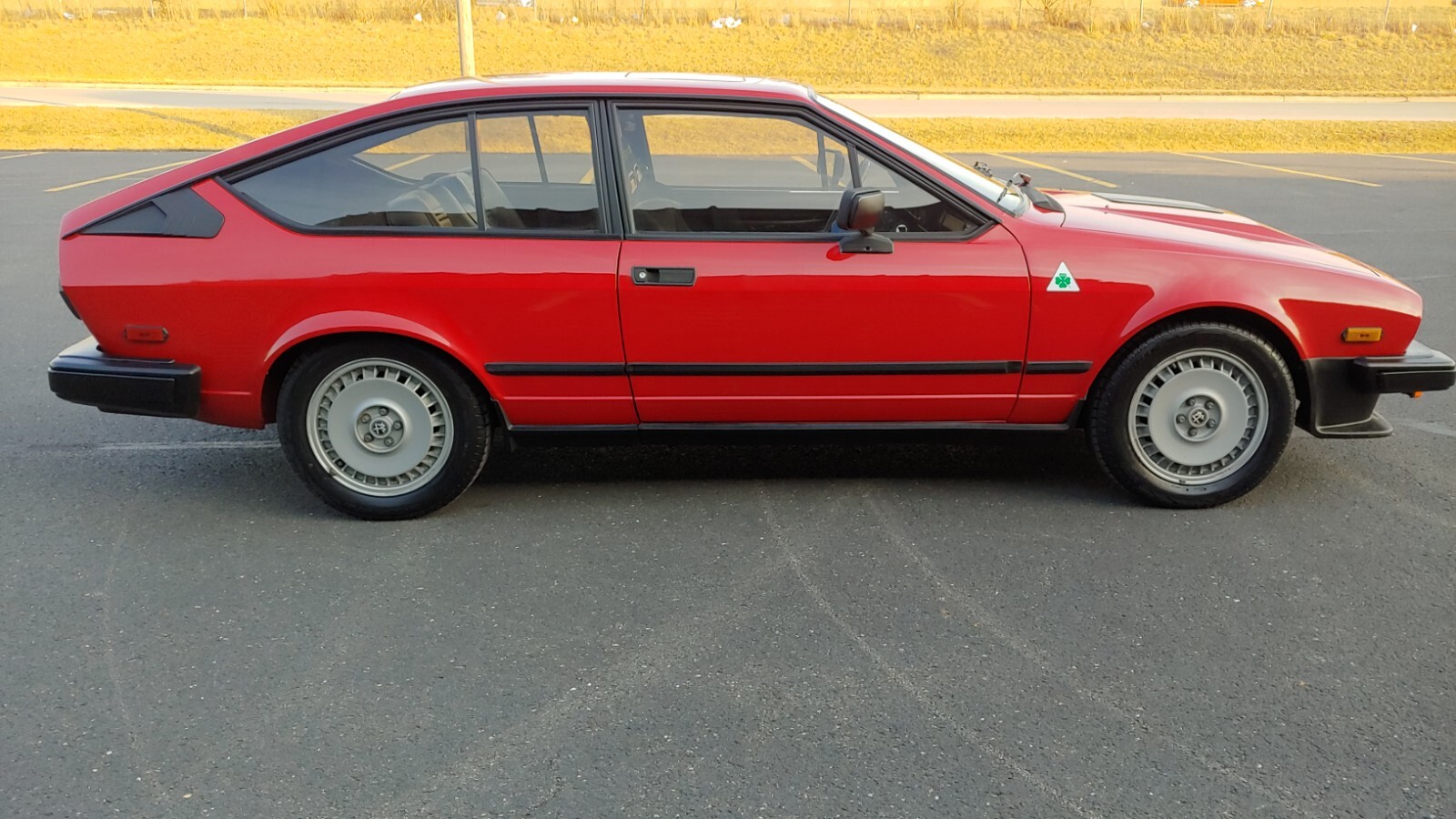 Alfa-Romeo-GTV-6-1984-Coupe-5
