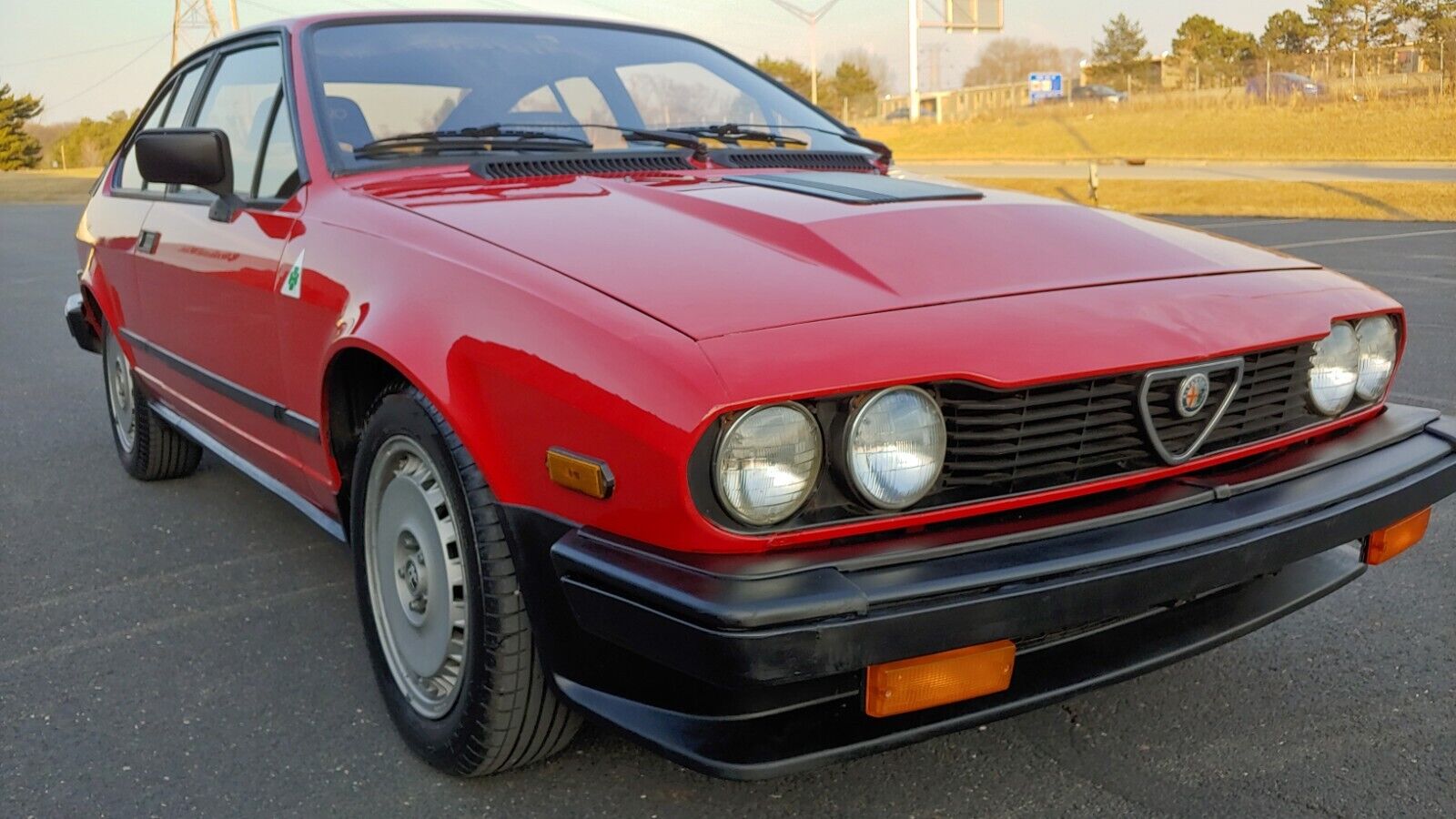 Alfa-Romeo-GTV-6-1984-Coupe