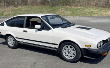 Alfa-Romeo-GTV-6-1985-Coupe