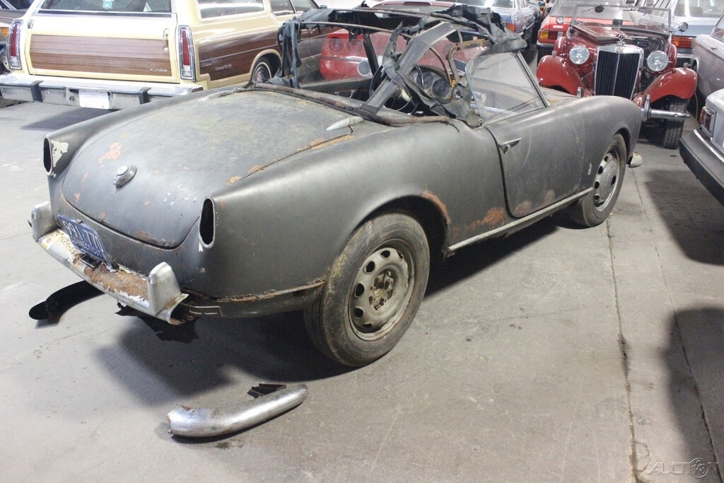 Alfa-Romeo-Giulia-1959-Convertible-3
