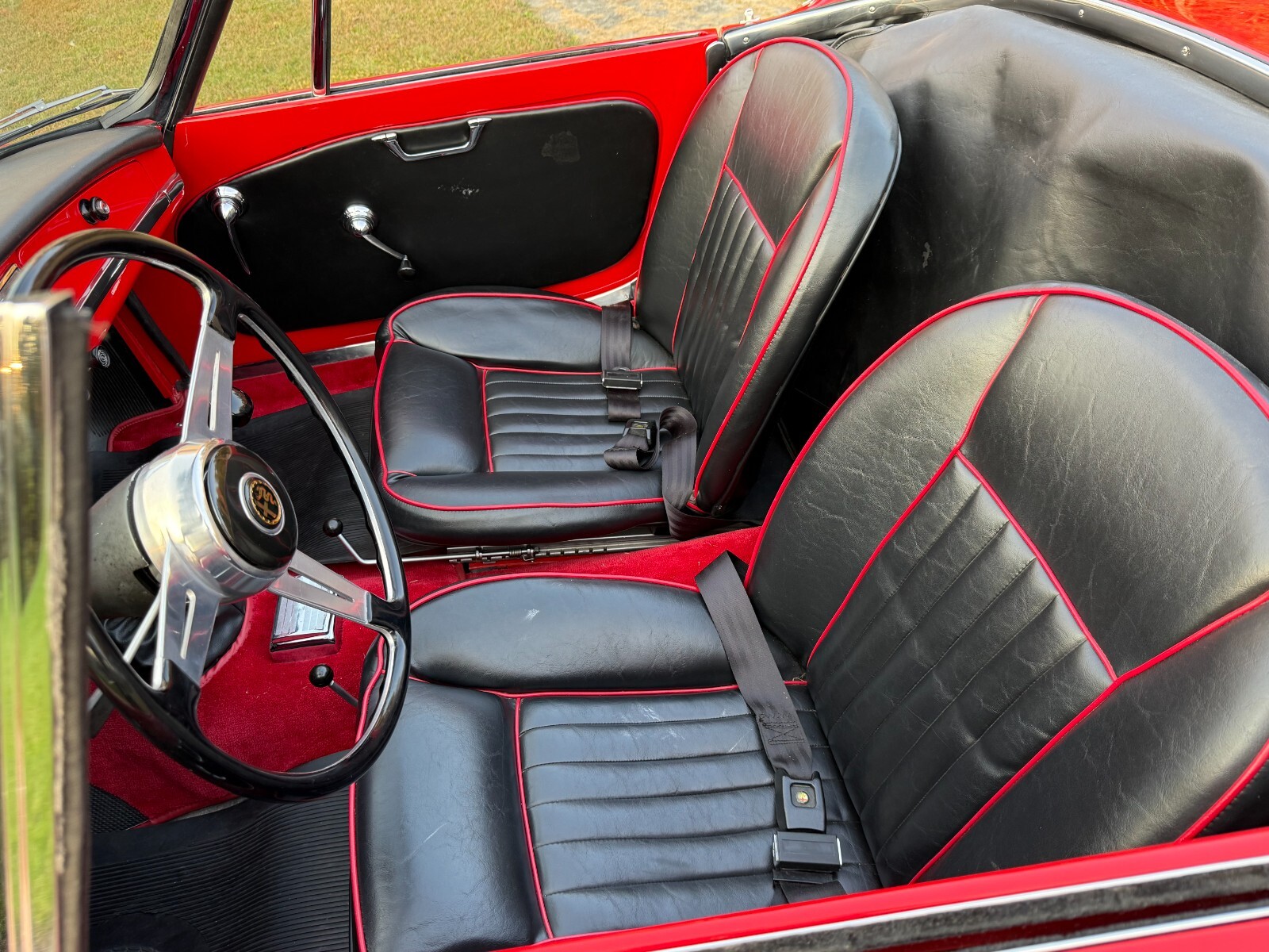 Alfa-Romeo-Giulia-1965-4