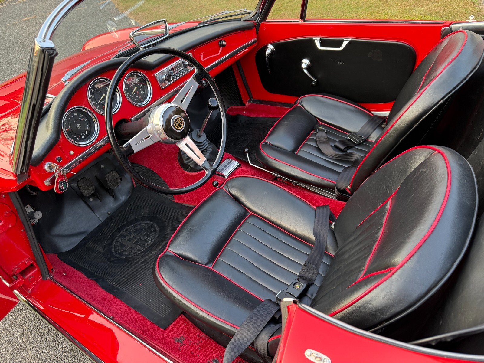 Alfa-Romeo-Giulia-1965-5