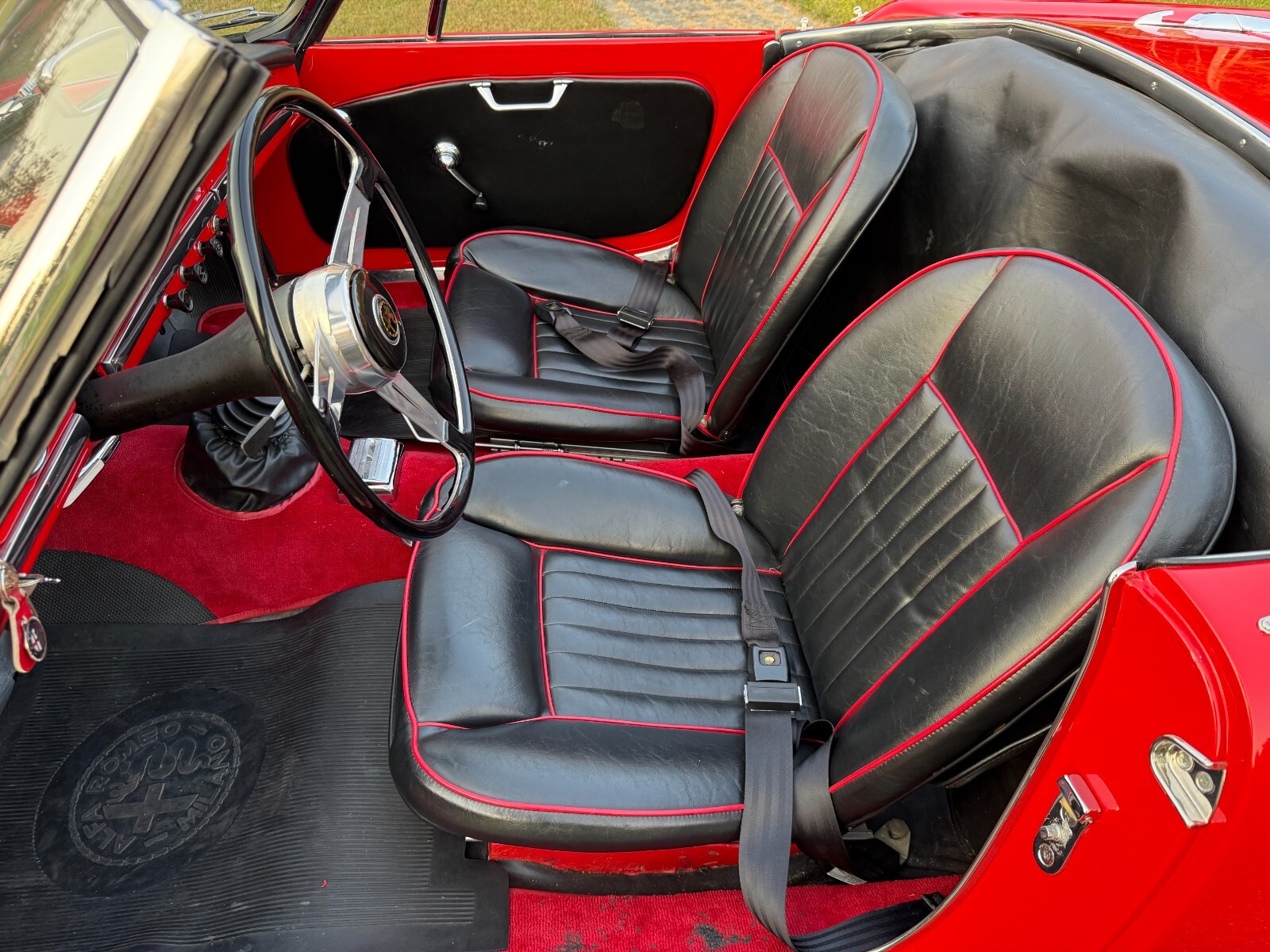 Alfa-Romeo-Giulia-1965-6