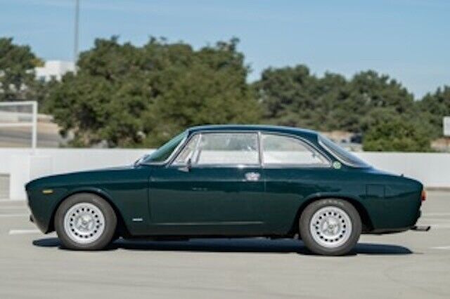 Alfa-Romeo-Giulia-1967-1