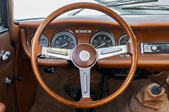 Alfa-Romeo-Giulia-1967-27
