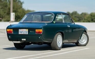 Alfa-Romeo-Giulia-1967-3