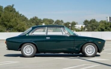 Alfa-Romeo-Giulia-1967-4