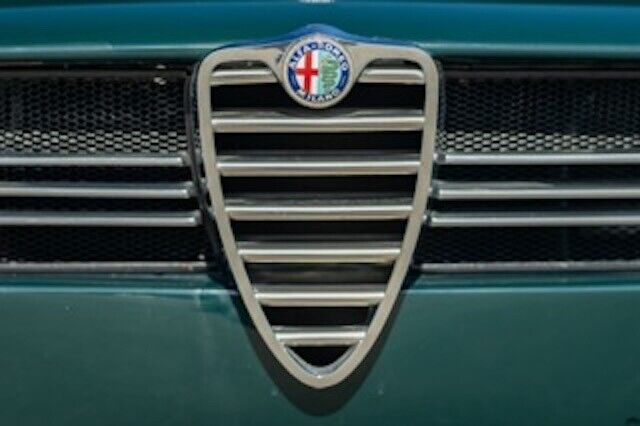 Alfa-Romeo-Giulia-1967-8
