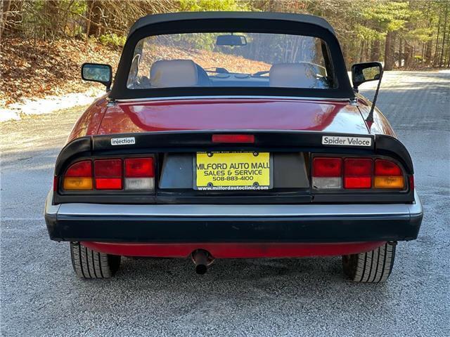Alfa-Romeo-Spider-1987-11