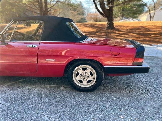 Alfa-Romeo-Spider-1987-5
