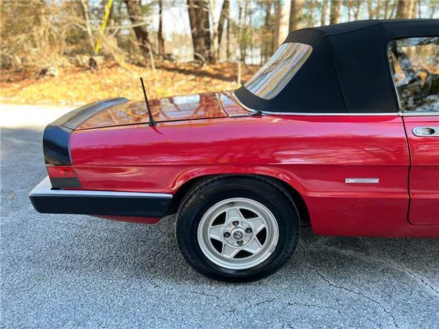Alfa-Romeo-Spider-1987-9