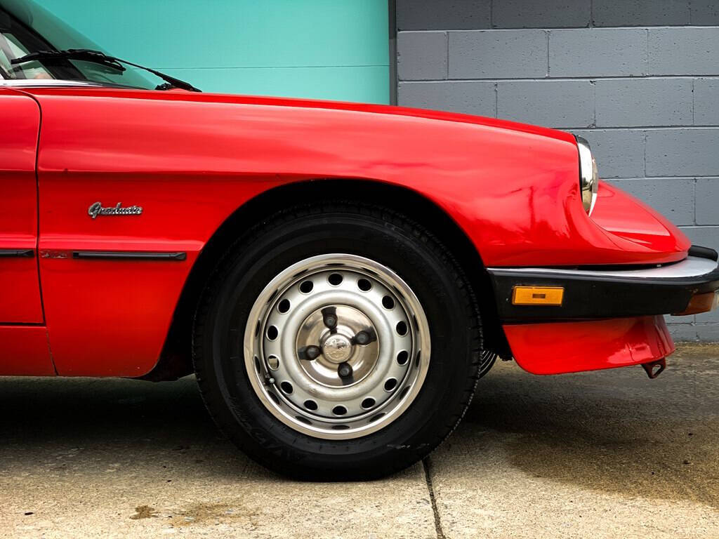 Alfa-Romeo-Spider-1987-Convertible-16