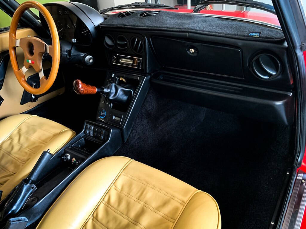 Alfa-Romeo-Spider-1987-Convertible-33