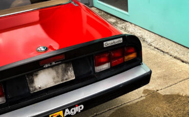 Alfa-Romeo-Spider-1987-Convertible-8
