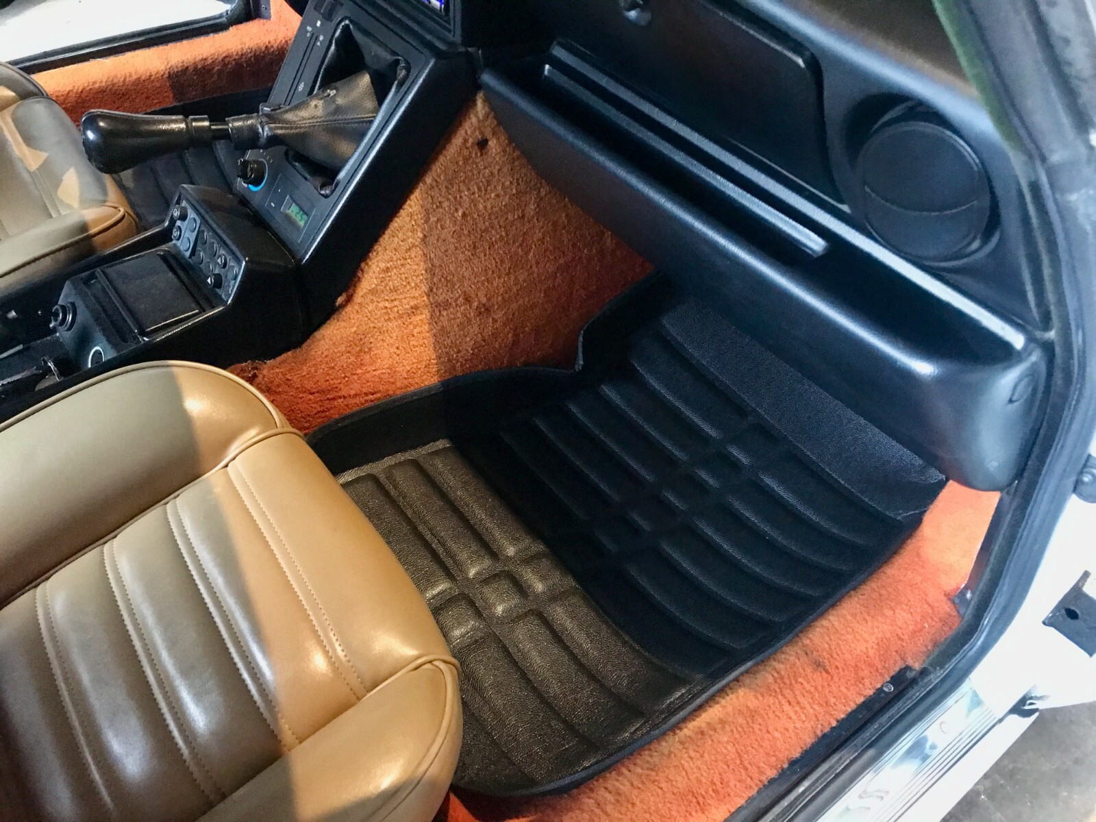 Alfa-Romeo-Spider-1989-Convertible-12