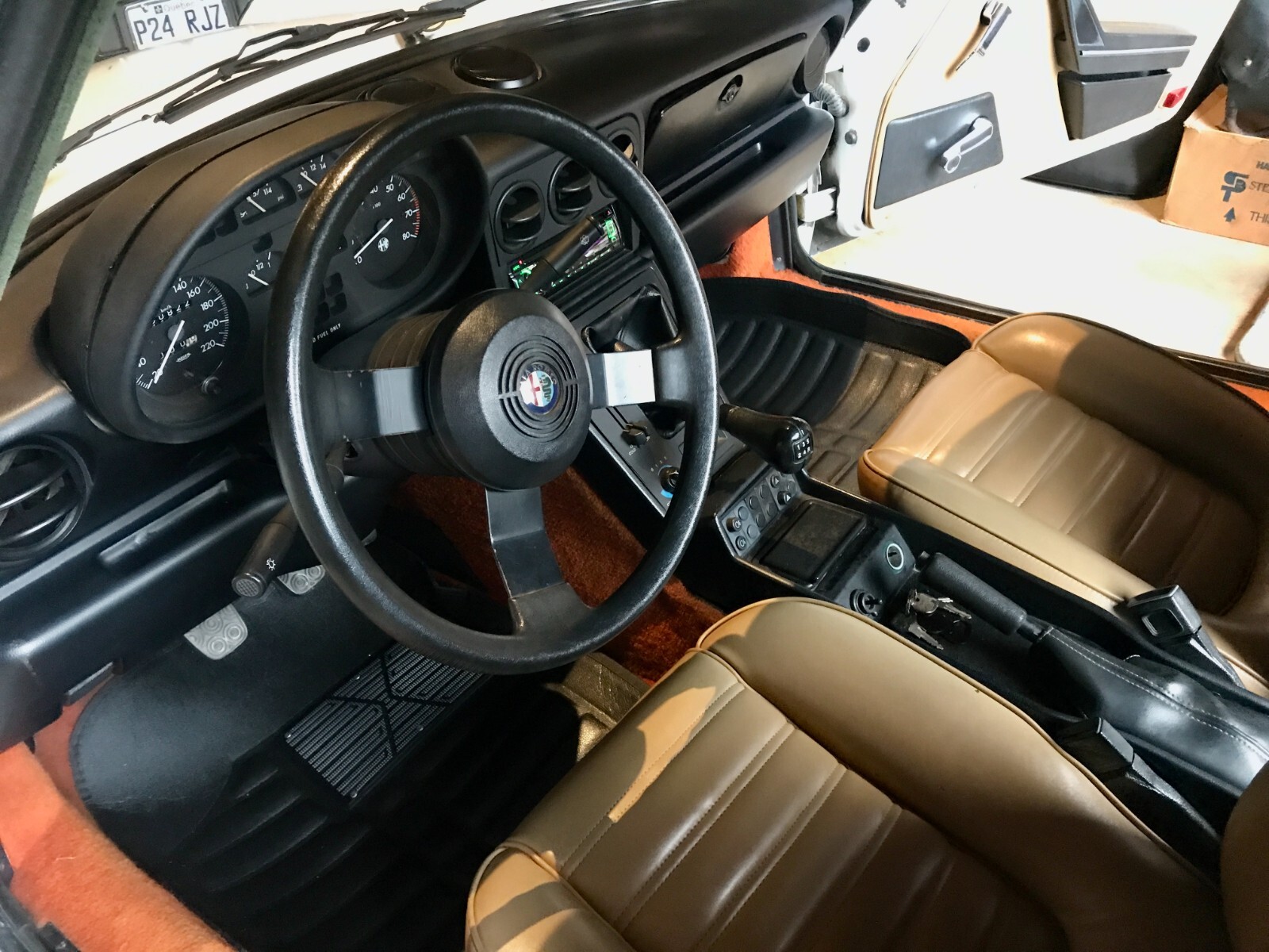 Alfa-Romeo-Spider-1989-Convertible-14