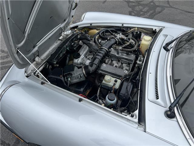 Alfa-Romeo-Spider-Quadrifoglio-1987-32