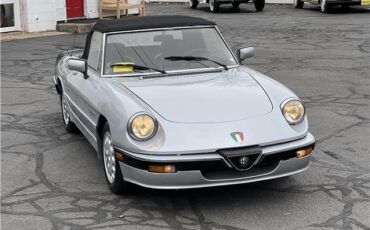 Alfa-Romeo-Spider-Quadrifoglio-1987-9