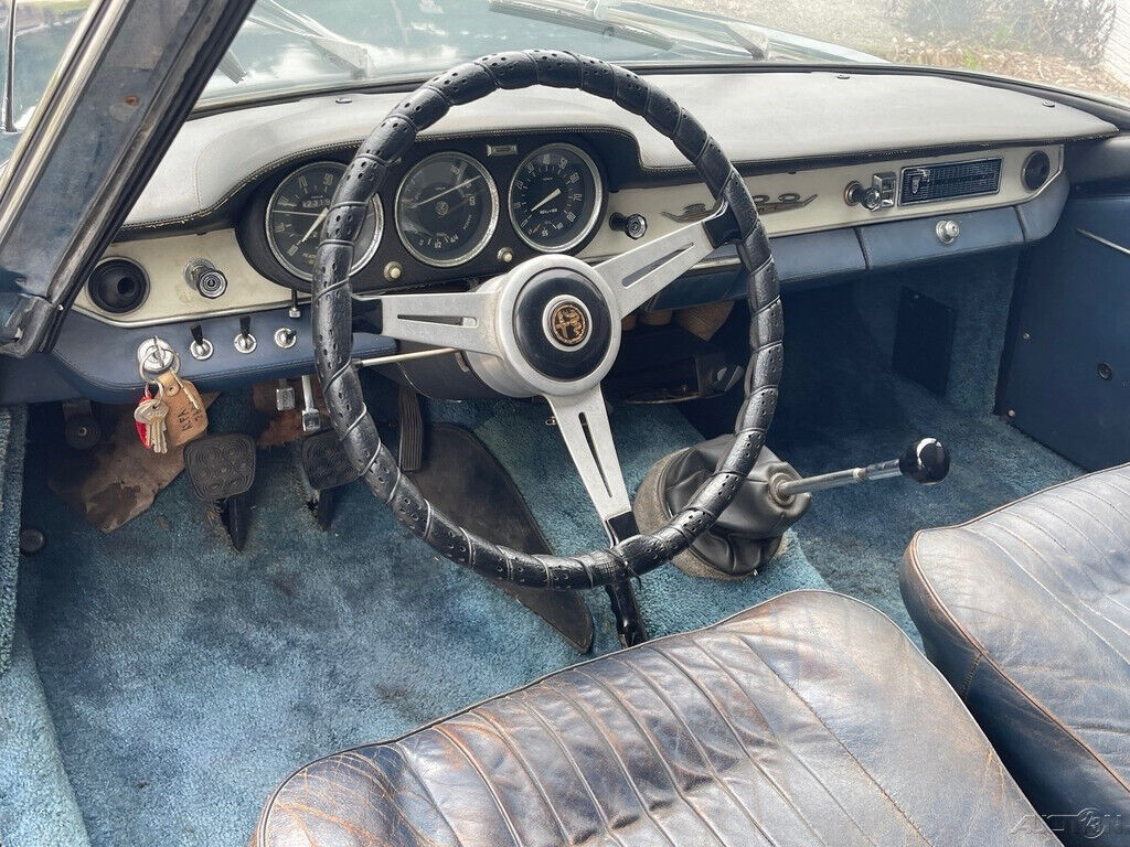 Alfa-Romeo-Sprint-2600-1966-Coupe-13