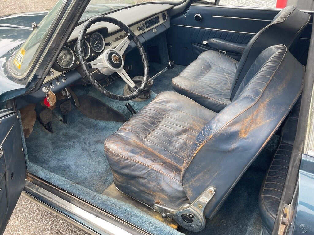 Alfa-Romeo-Sprint-2600-1966-Coupe-14