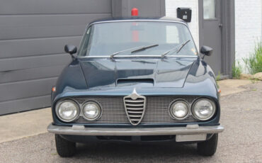Alfa-Romeo-Sprint-2600-1966-Coupe-4