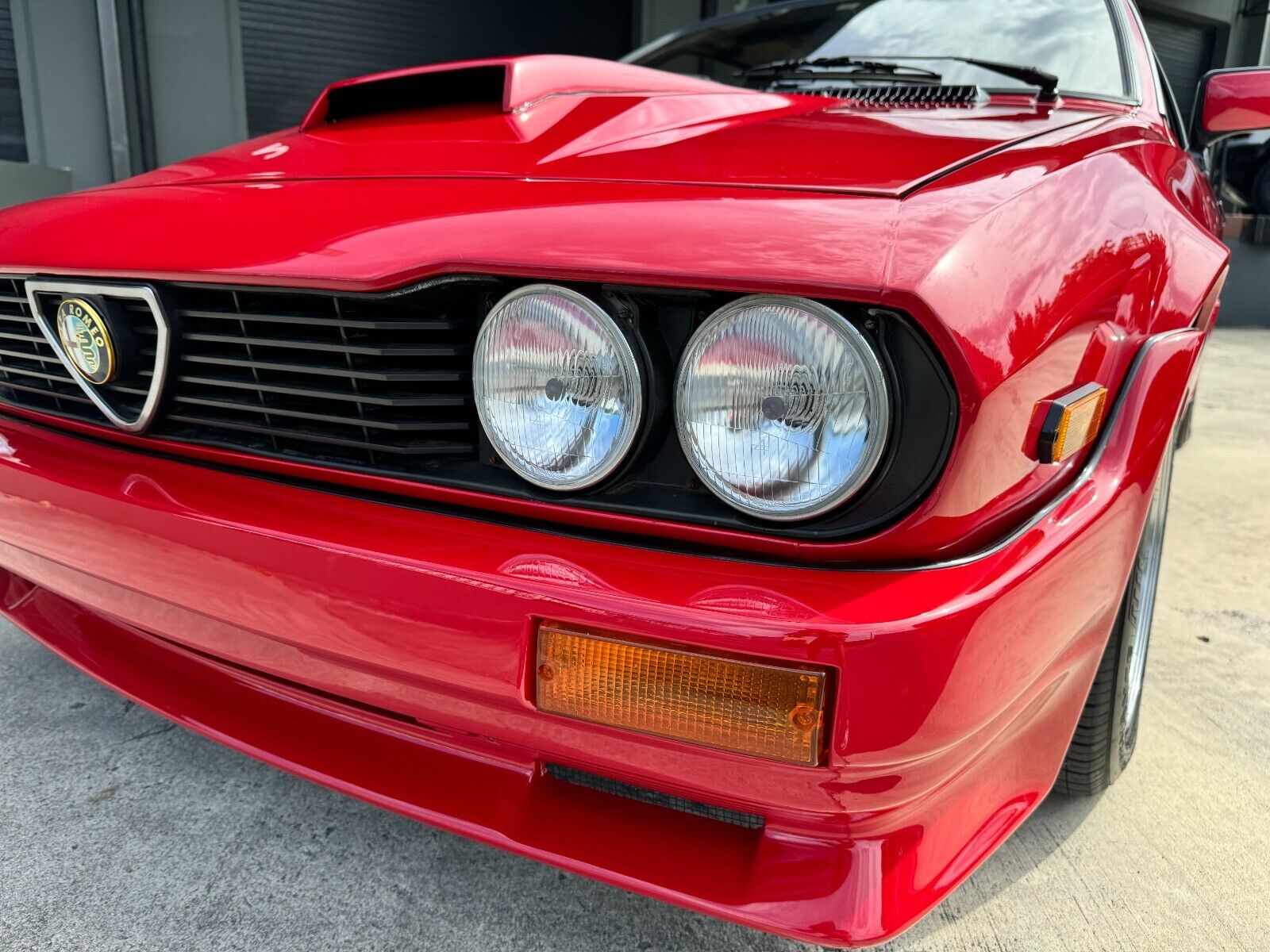 Alfa-Romeo-gtv6-1986-Hatchback-18