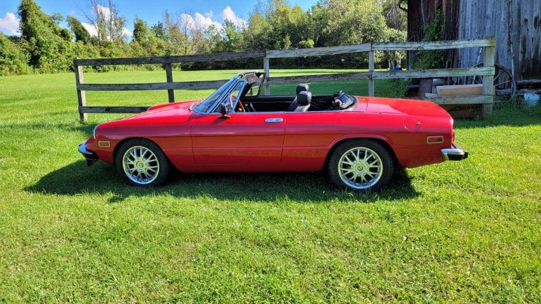 Alfa-romeo-Spider-1973-red-2