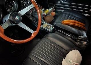 Alfa-romeo-Spider-1973-red-21