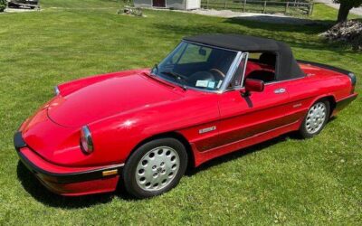 Alfa romeo Spider  1989 red