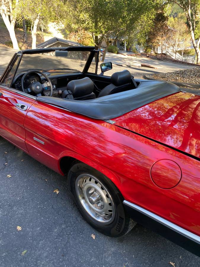 Alfa-romeo-Spider-veloce-1986-red-1
