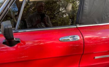 Alfa-romeo-Spider-veloce-1986-red-11