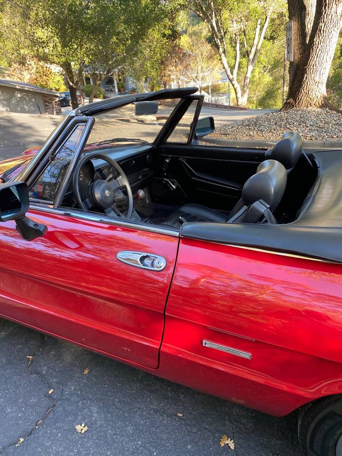 Alfa-romeo-Spider-veloce-1986-red-15