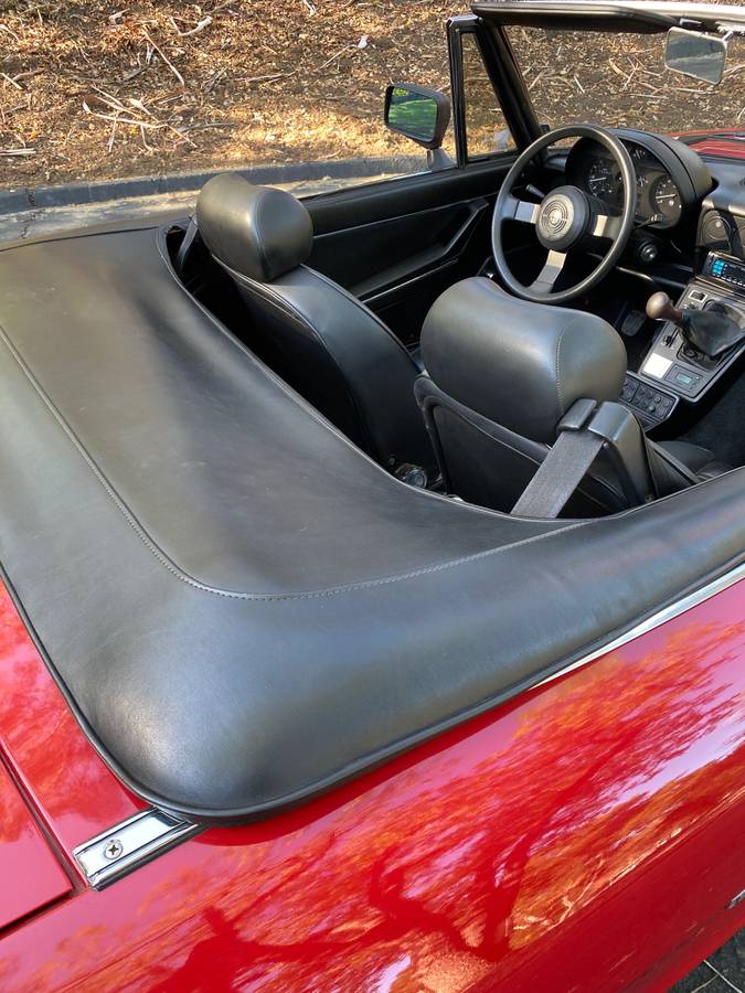 Alfa-romeo-Spider-veloce-1986-red-4