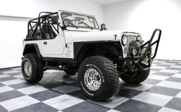American-CJ7-1981-Jeep-1