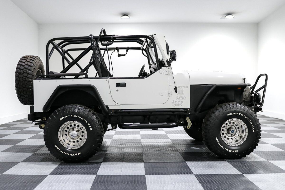 American-CJ7-1981-Jeep-14