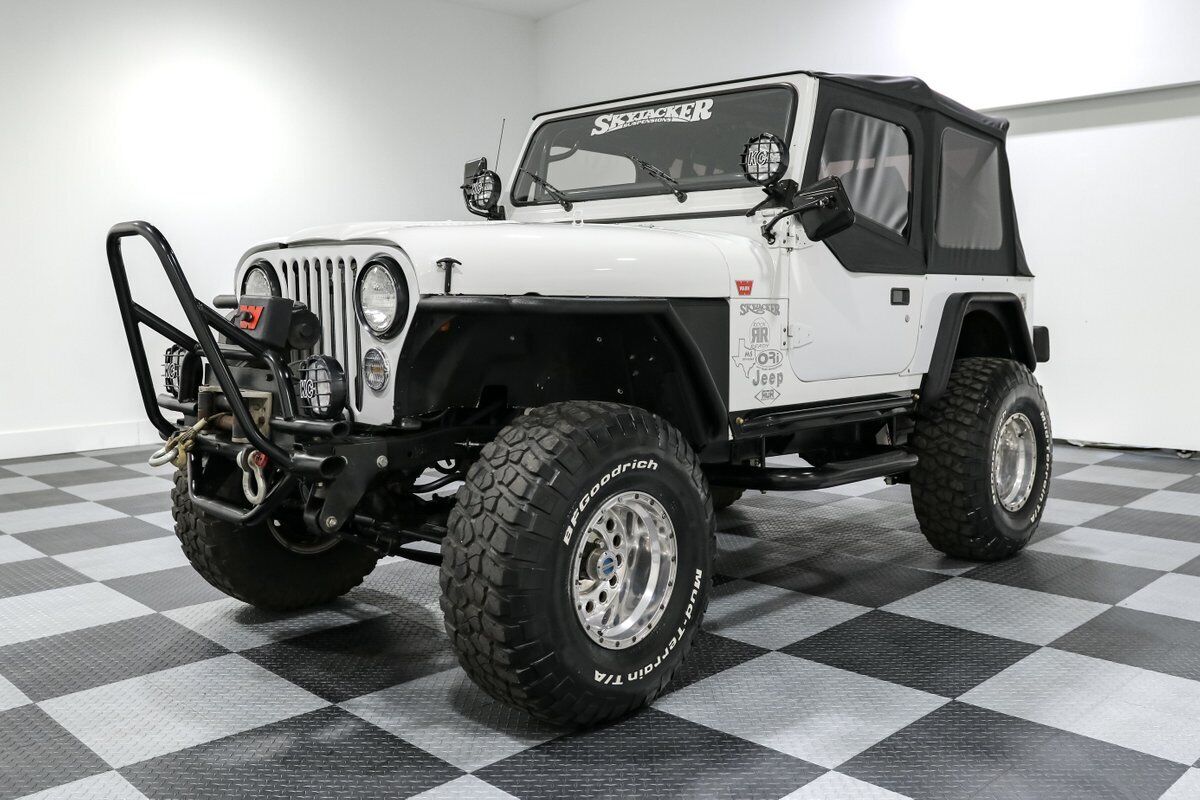 American-CJ7-1981-Jeep-4