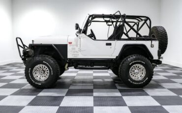 American-CJ7-1981-Jeep-5