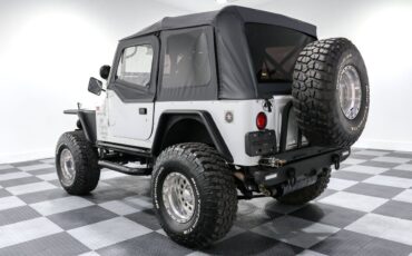 American-CJ7-1981-Jeep-8