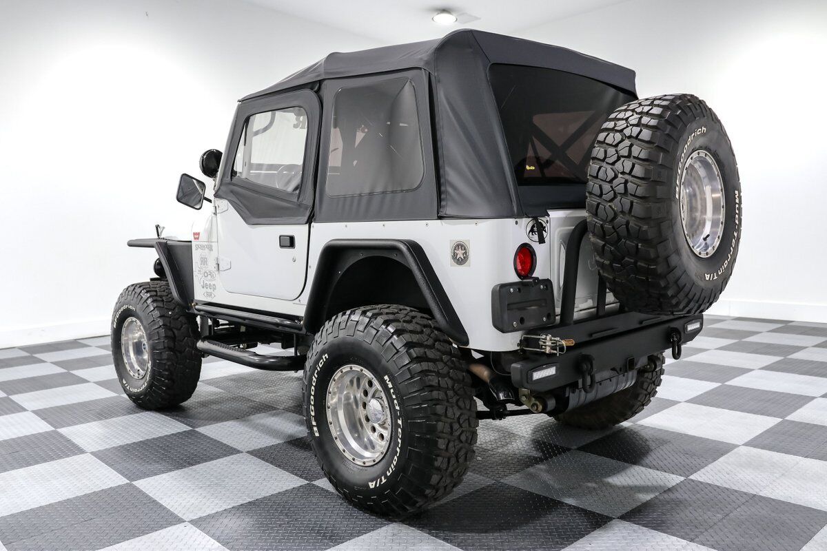 American-CJ7-1981-Jeep-8