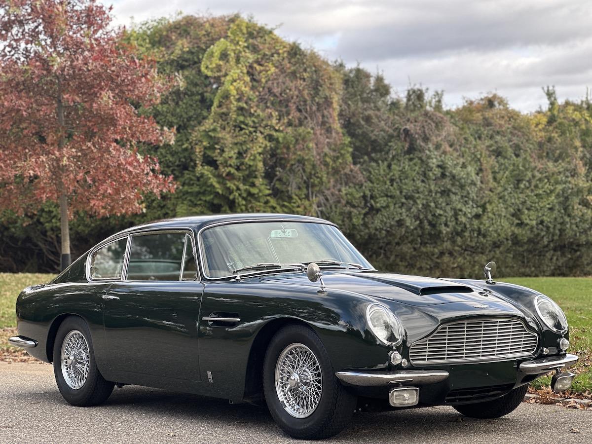 Aston Martin DB6 1966 Coupe