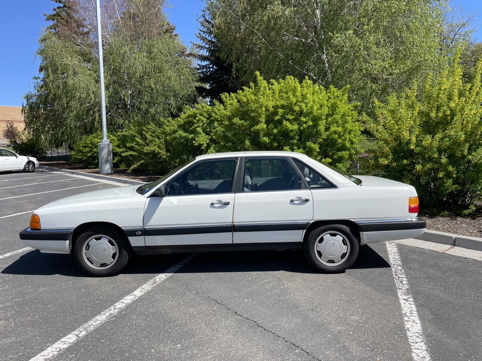 Audi-5000-Quattro-1987-Sedan-1