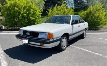 Audi-5000-Quattro-1987-Sedan