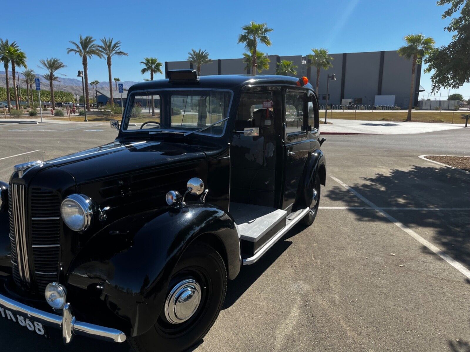 Austin-FX-1957-Taxi-2